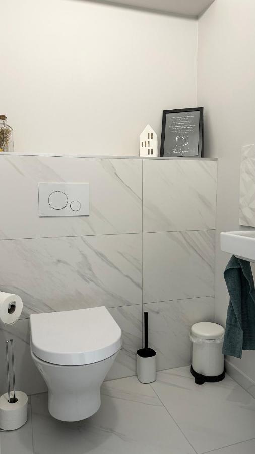 Linden Apartman 104 - Adults Only Mosonmagyaróvár Exteriör bild