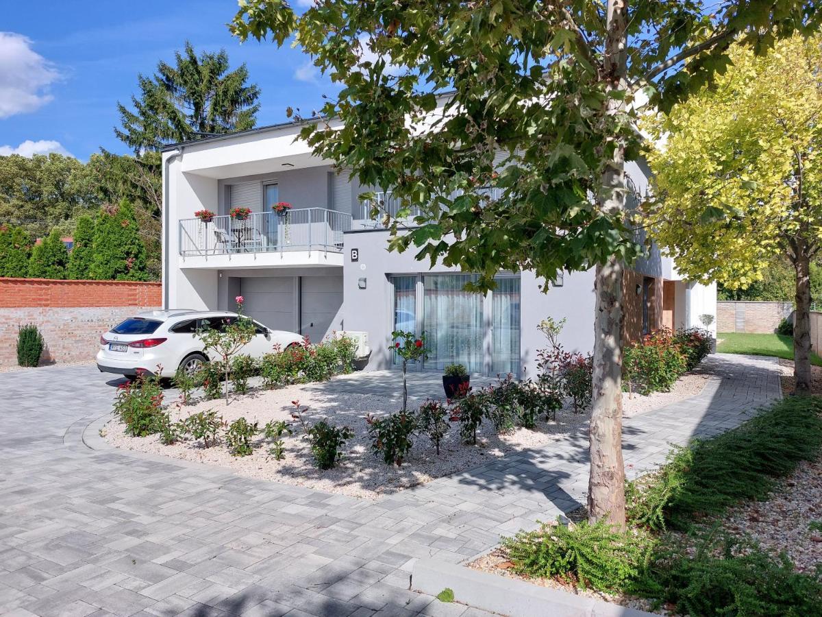 Linden Apartman 104 - Adults Only Mosonmagyaróvár Exteriör bild